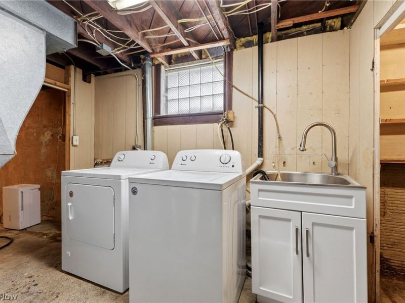 829 Indian Trail, Akron, OH 44314 Photo 23