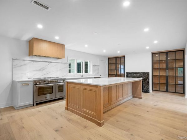 73 Whippoorwill Road , Armonk, NY 10504