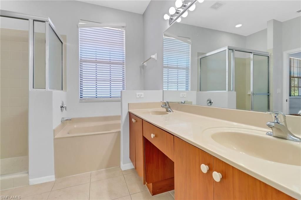 15243 Summit Place Cir, Unit 247, Naples, FL 34119 Photo