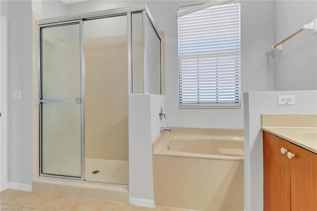 15243 Summit Place Cir, Unit 247, Naples, FL 34119 Photo