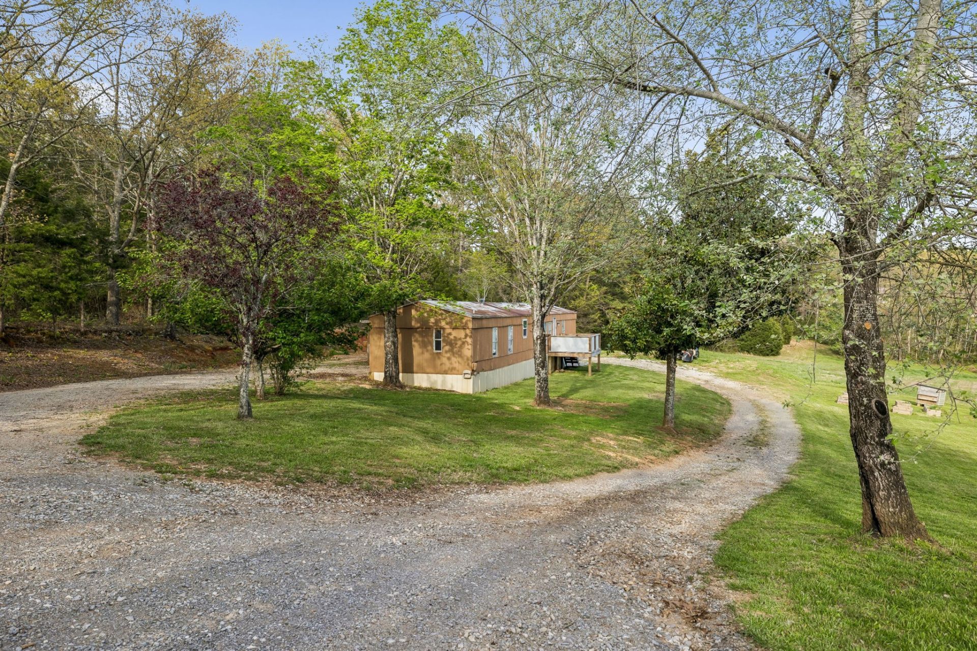 1033 Pollard Rd, Walling, TN 38587 Main Photo