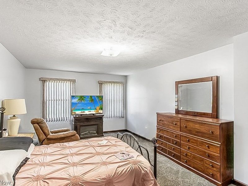 900 McArthur Drive, Girard, OH 44420 Photo 14