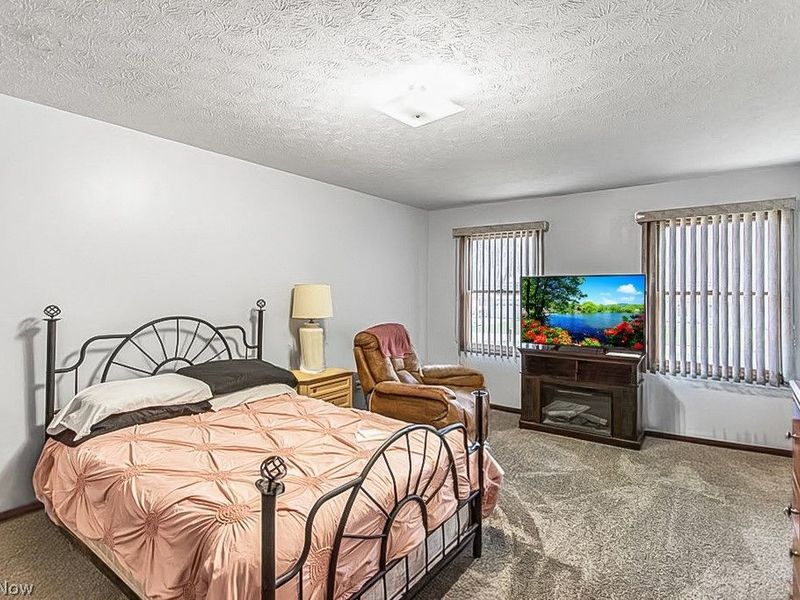 900 McArthur Drive, Girard, OH 44420 Photo 15