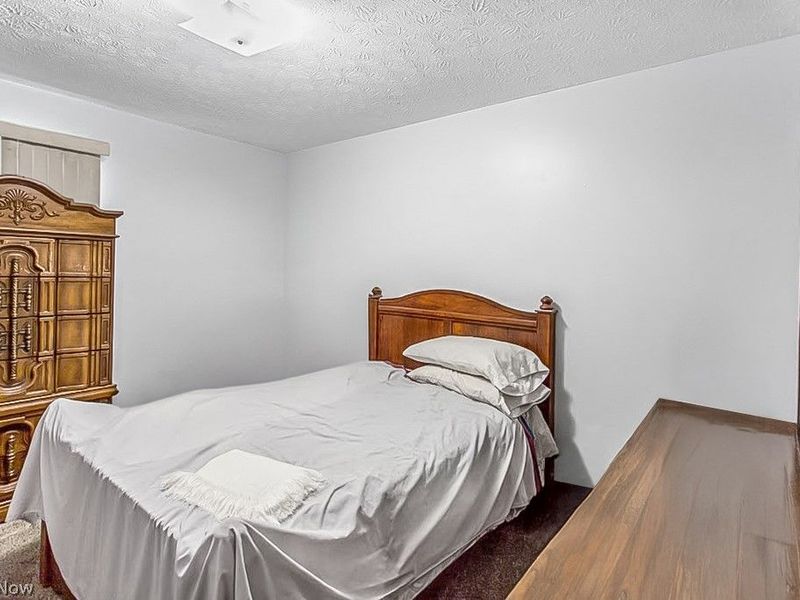 900 McArthur Drive, Girard, OH 44420 Photo 22