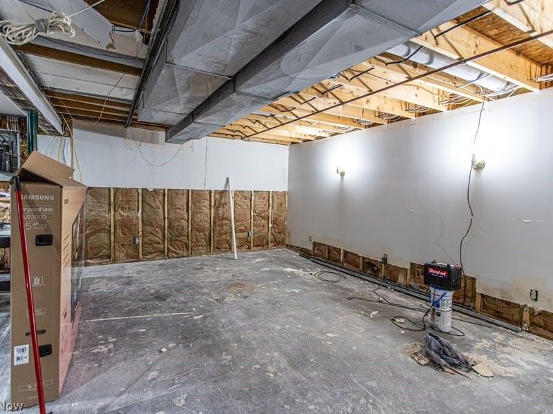 900 McArthur Drive, Girard, OH 44420 Photo 32