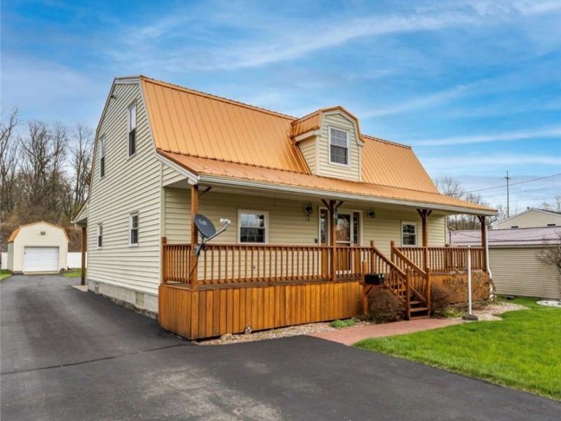 17 E Franklin Street, Newton Falls, OH 44444 Photo 1