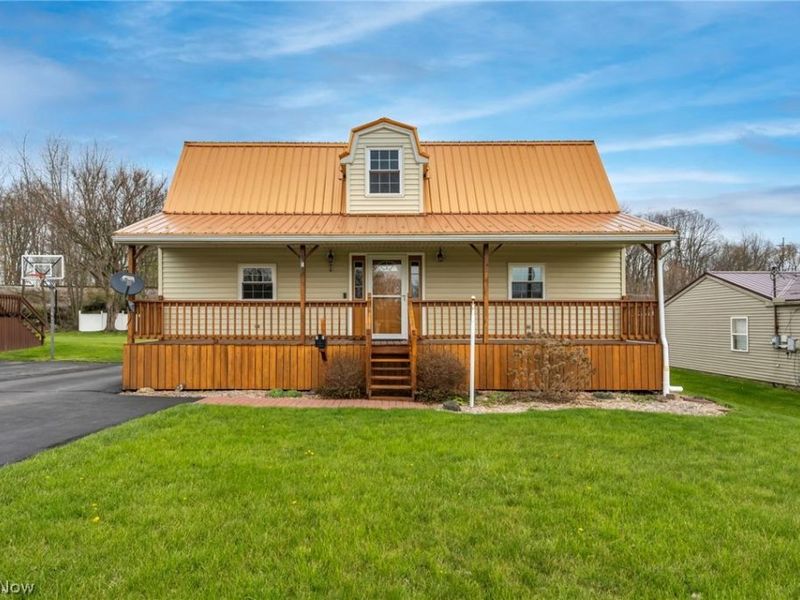 17 E Franklin Street, Newton Falls, OH 44444 Photo 2