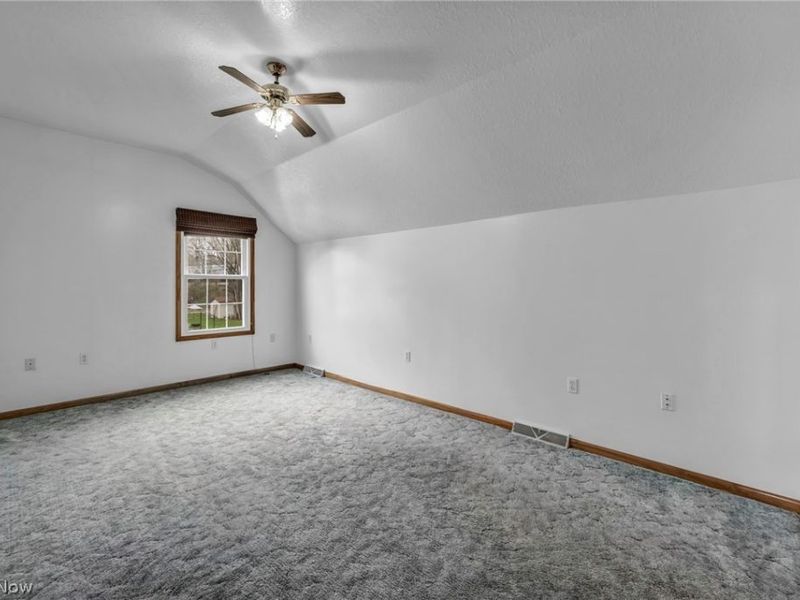 17 E Franklin Street, Newton Falls, OH 44444 Photo 20