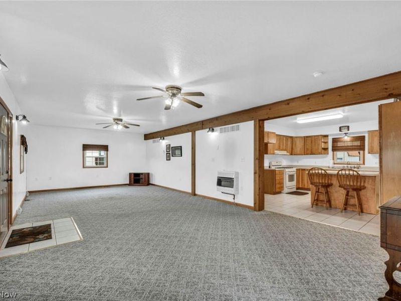 17 E Franklin Street, Newton Falls, OH 44444 Photo 3