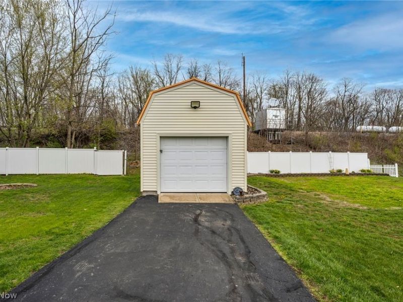 17 E Franklin Street, Newton Falls, OH 44444 Photo 42