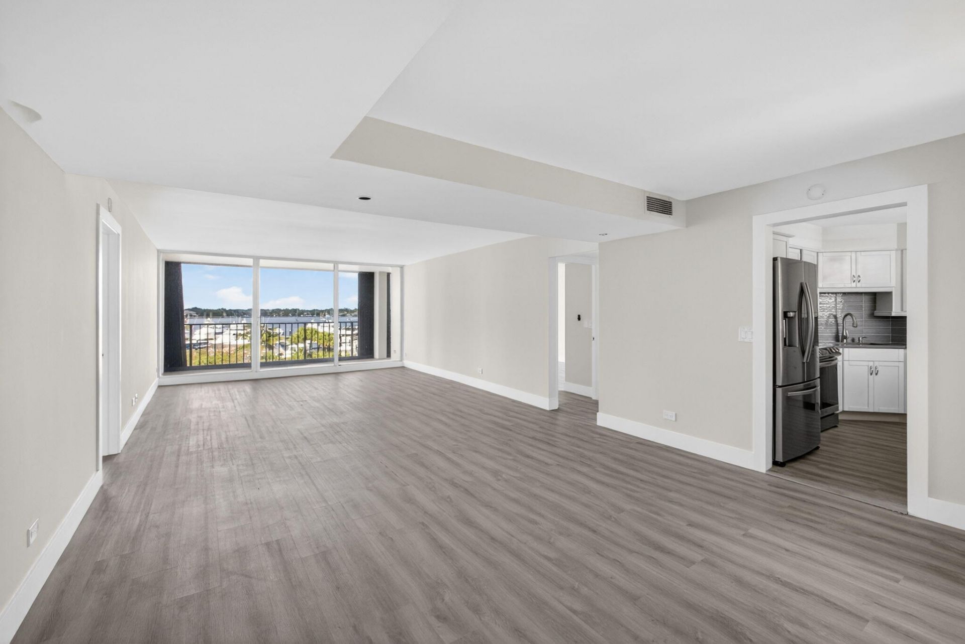 136 Lakeshore Drive, Unit 511, North Palm Beach, FL 33408 Photo