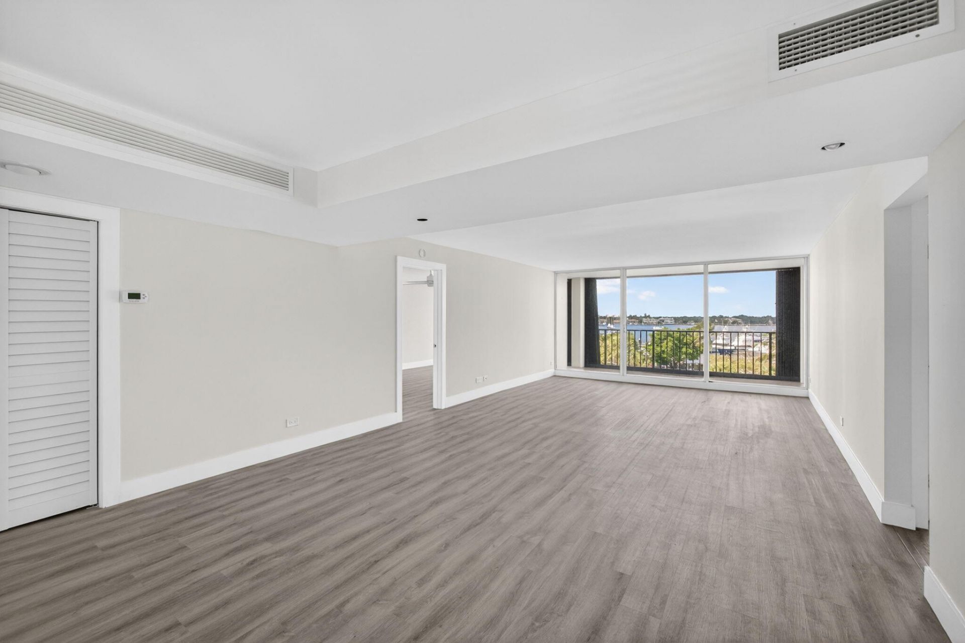 136 Lakeshore Drive, Unit 511, North Palm Beach, FL 33408 Photo