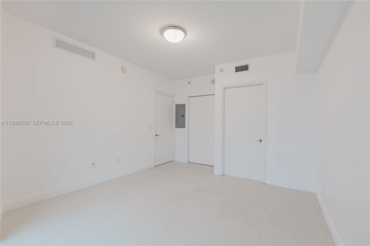 185 SW 7th St, Unit 2007, Miami, FL 33130 Photo