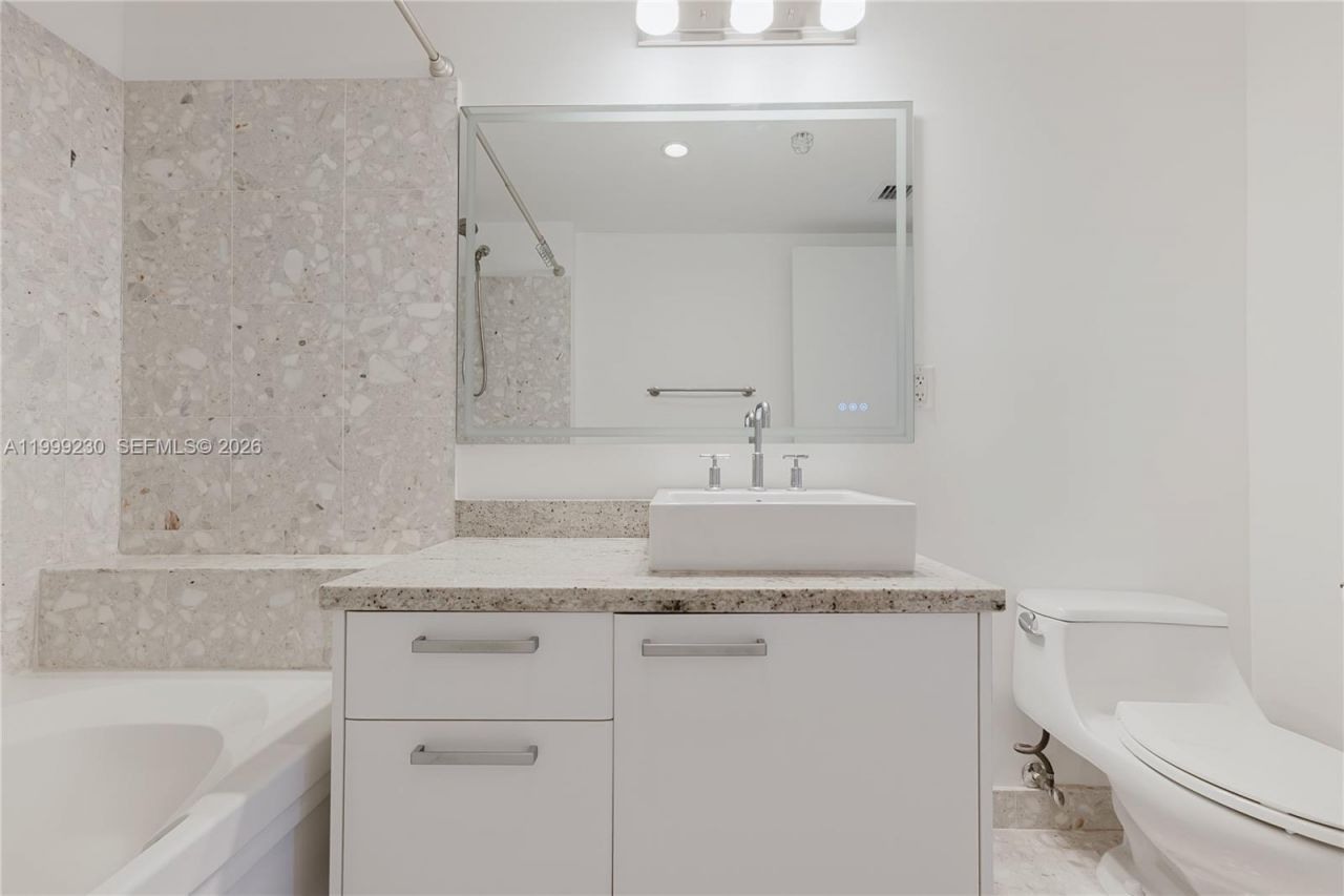 185 SW 7th St, Unit 2007, Miami, FL 33130 Photo