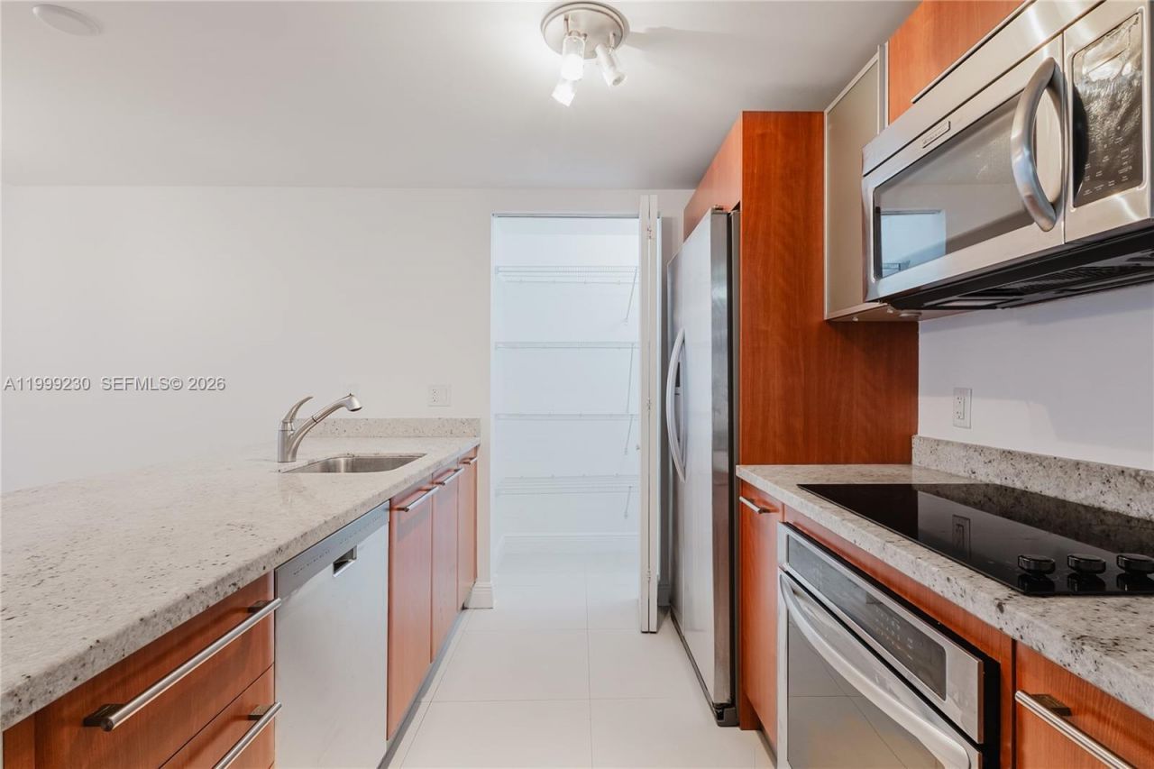 185 SW 7th St, Unit 2007, Miami, FL 33130 Photo