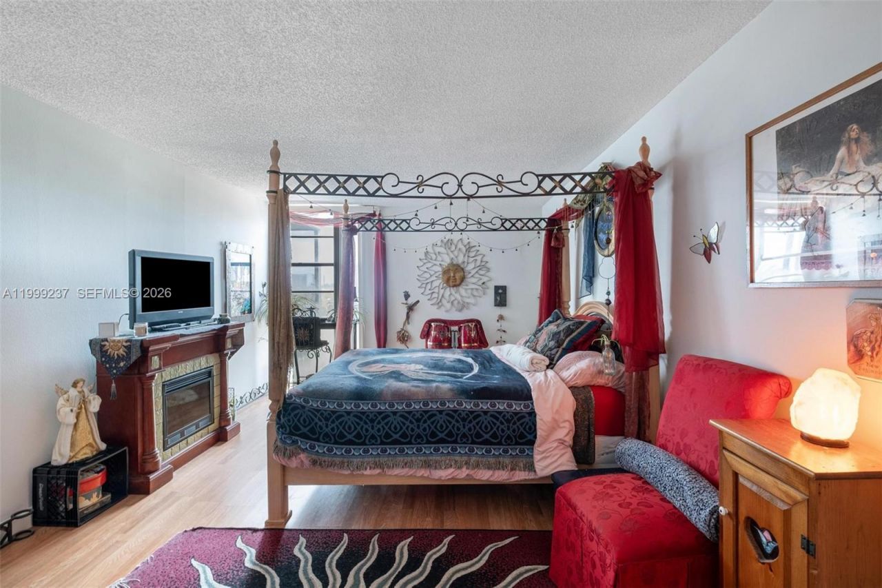 3475 N Country Club Dr , Unit 619, Aventura, FL 33180 Photo