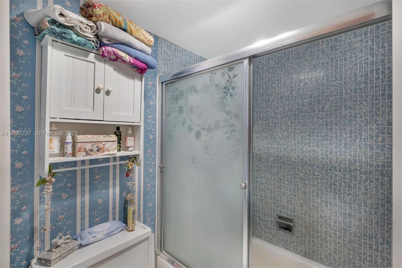 3475 N Country Club Dr , Unit 619, Aventura, FL 33180 Photo