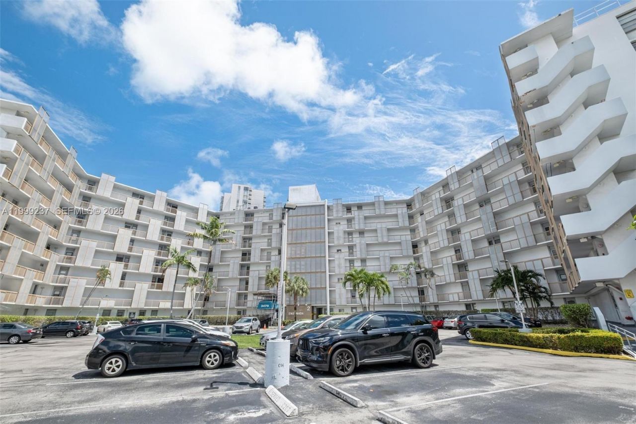 3475 N Country Club Dr , Unit 619, Aventura, FL 33180 Photo