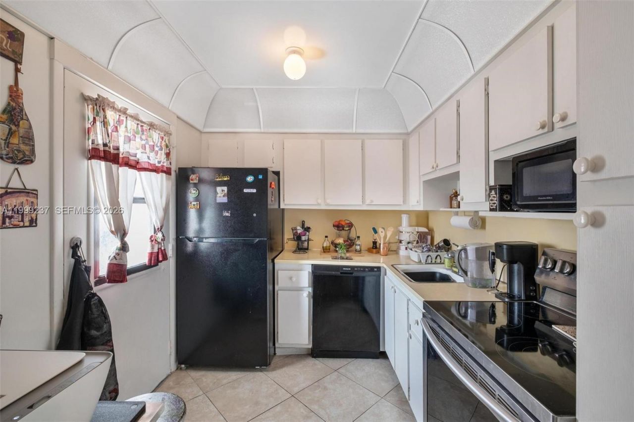 3475 N Country Club Dr , Unit 619, Aventura, FL 33180 Photo