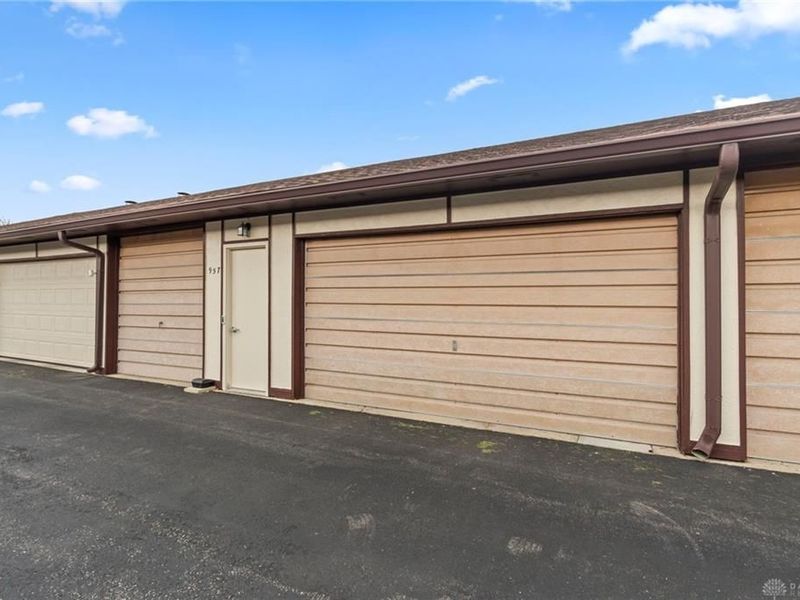 957 Pine Needles Drive, Centerville, OH 45458 Photo 25