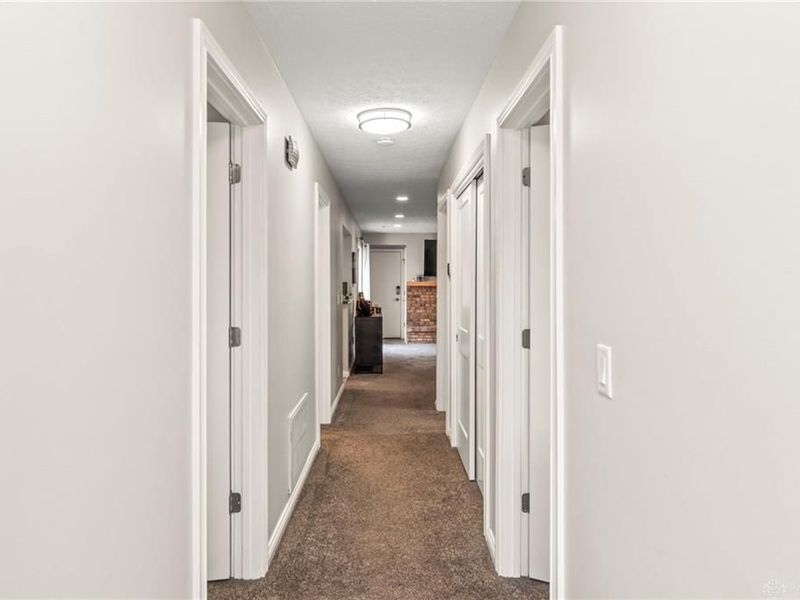 957 Pine Needles Drive, Centerville, OH 45458 Photo 9