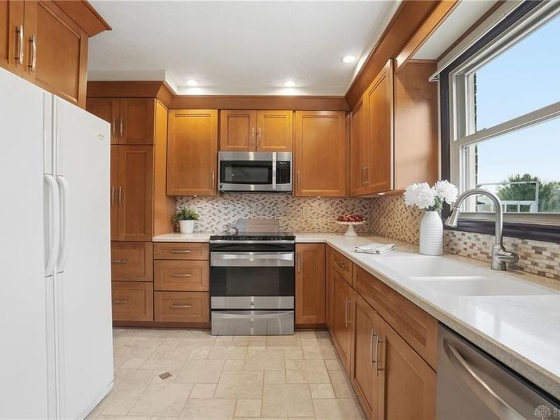 1650 E Slater Court, Beavercreek Township, OH 45385 Photo 11