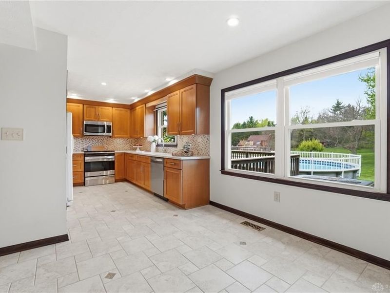 1650 E Slater Court, Beavercreek Township, OH 45385 Photo 12