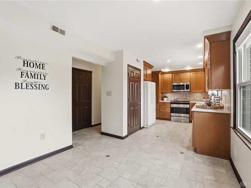 1650 E Slater Court, Beavercreek Township, OH 45385 Photo 13