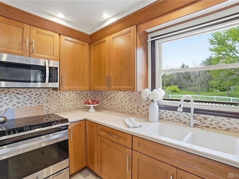 1650 E Slater Court, Beavercreek Township, OH 45385 Photo 9