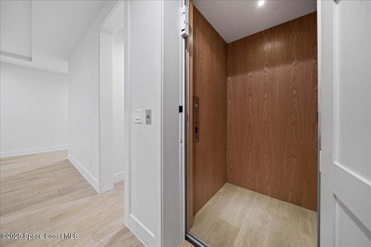 1006 Wave Crest Avenue , Indialantic, FL 32903 Photo