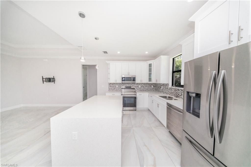 808 37th Ave Nw, Naples, FL 34120 Photo