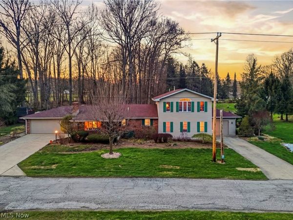 2943 Forest Avenue , Niles, OH 44446