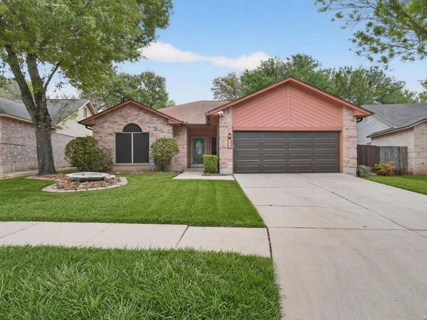 6246 John Chapman, San Antonio, TX 78240