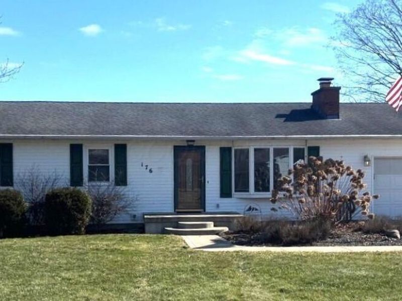 176 New Home Drive NE, Newark, OH 43055 Photo 1
