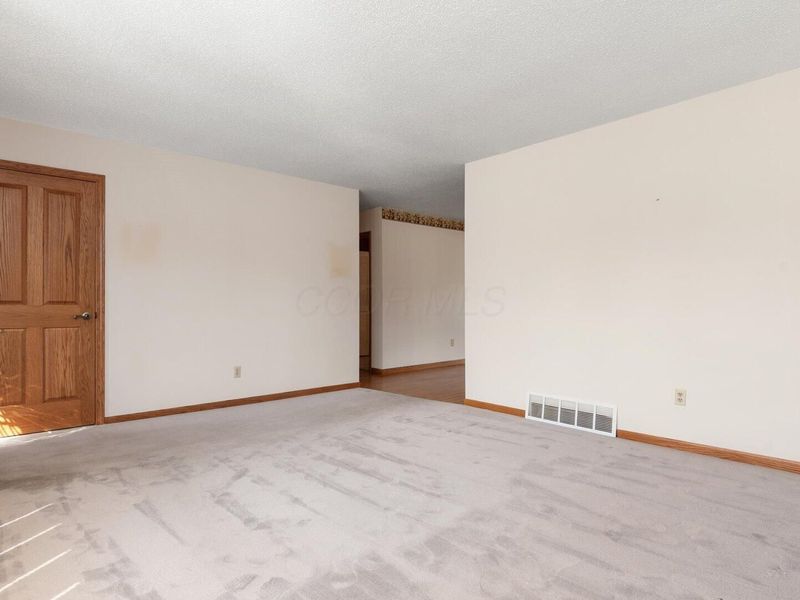 176 New Home Drive NE, Newark, OH 43055 Photo 12