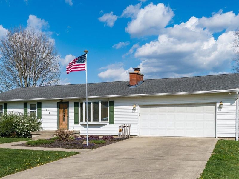 176 New Home Drive NE, Newark, OH 43055 Photo 2