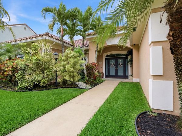 10114 Hunt Club Lane, Palm Beach Gardens, FL 33418