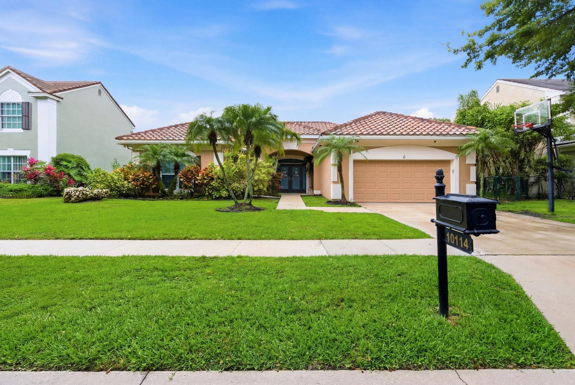 10114 Hunt Club Lane, Palm Beach Gardens, FL 33418 Photo