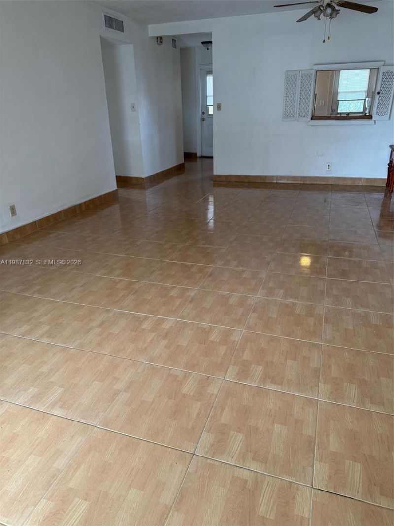 620 NE 12th Ave, Unit 408, Hallandale Beach, FL 33009 Photo