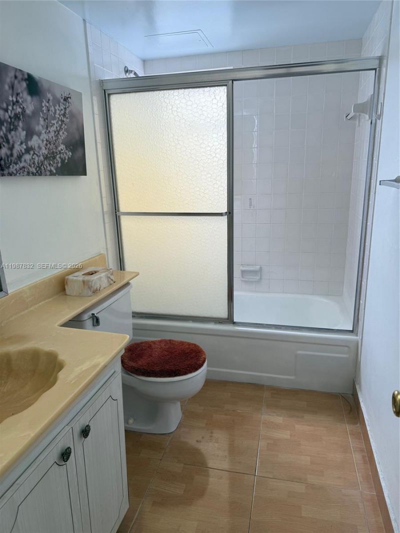 620 NE 12th Ave, Unit 408, Hallandale Beach, FL 33009 Photo