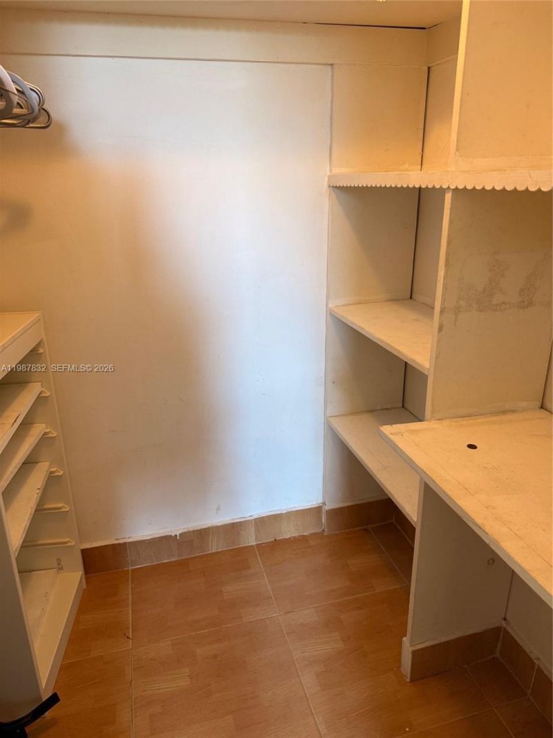 620 NE 12th Ave, Unit 408, Hallandale Beach, FL 33009 Photo