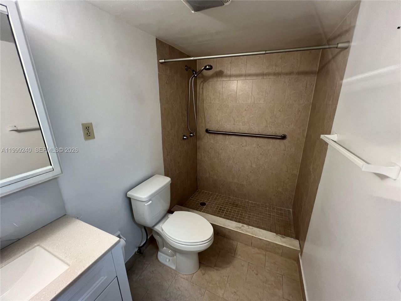 7473 SW 82nd St, Unit A209, Miami, FL 33143 Photo