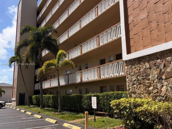 Unit 401, Hallandale Beach, FL 33009