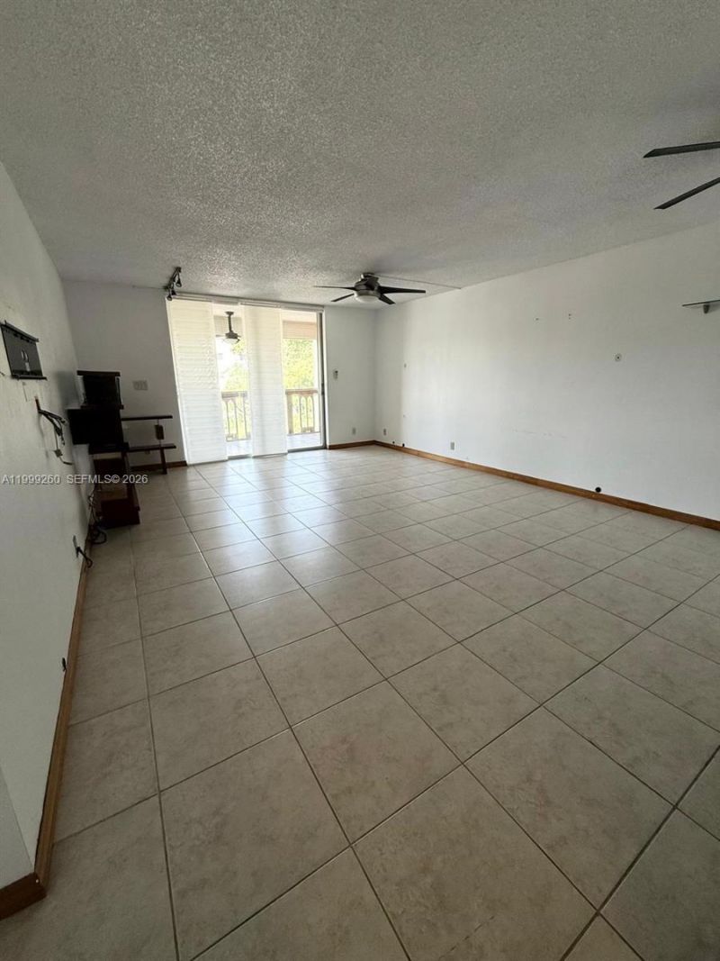 Please Call For Address, Unit 401, Hallandale Beach, FL 33009 Photo