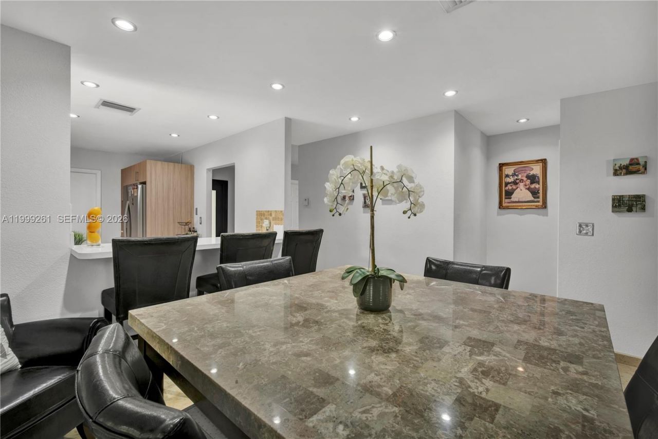 3996 Estepona Ave, Unit 4-A-1, Doral, FL 33178 Photo