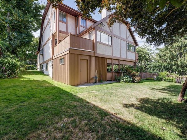 1335 Rudlin St , Victoria, BC V8V 3R9