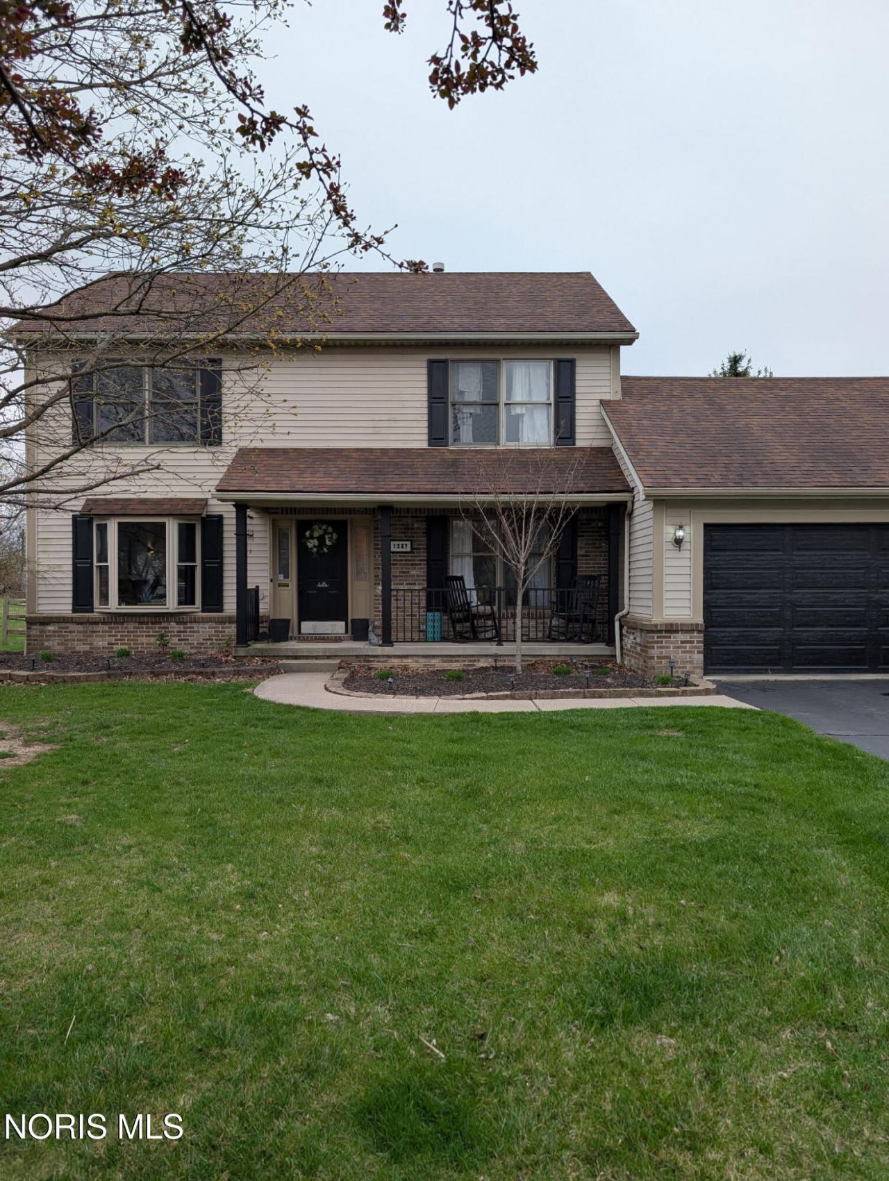 1237 Grassy Court, Rossford, OH 43460 Main Photo