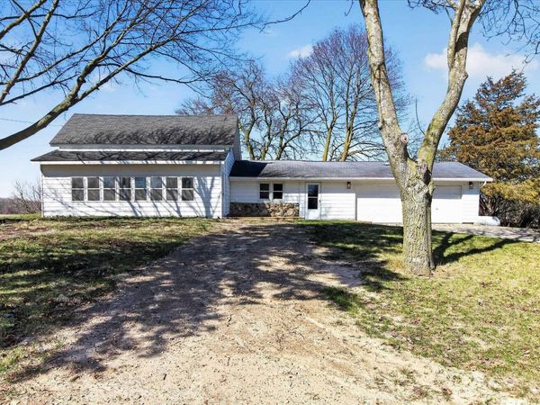8539 Bliss Road, Elwell, MI 48832