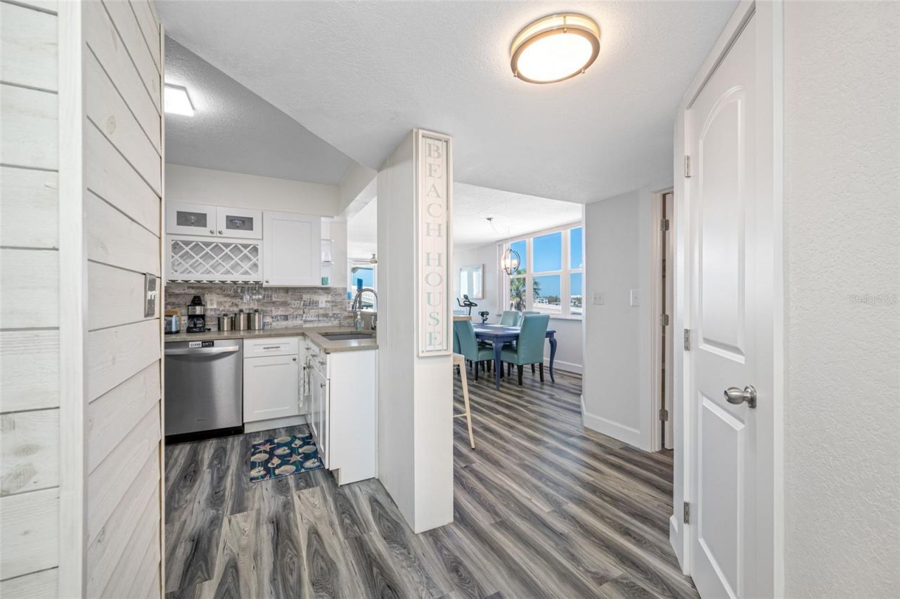 5701 Bahia Del Mar Circle, Unit 408, Saint Petersburg, FL 33715 Photo
