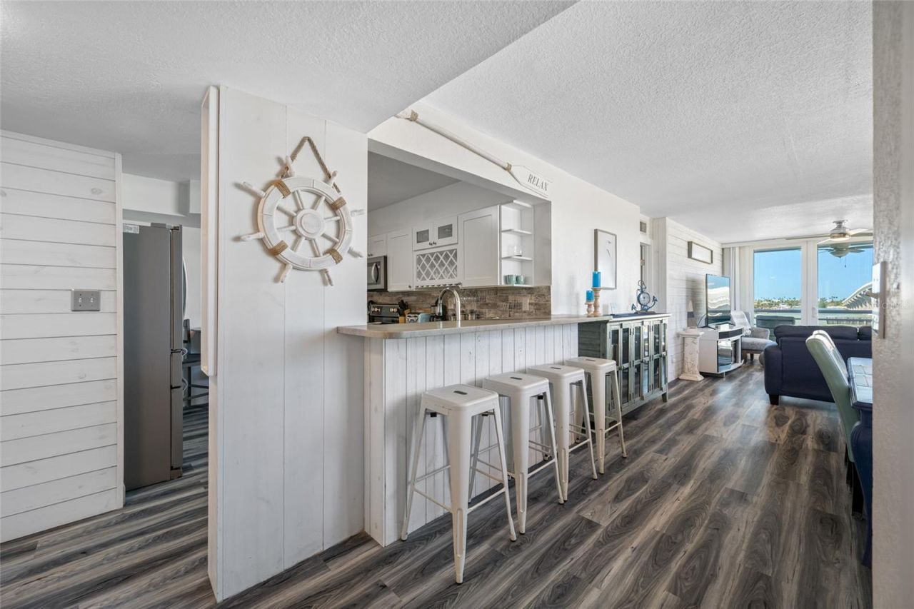 5701 Bahia Del Mar Circle, Unit 408, Saint Petersburg, FL 33715 Photo